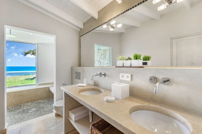 Luxury Villa Photo #24