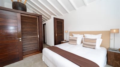 Luxury Villa Photo #15