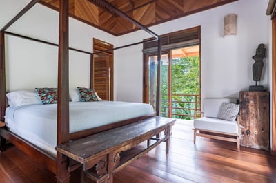 Luxury Villa Photo #37