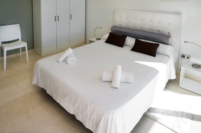 Luxury Villa Photo #16