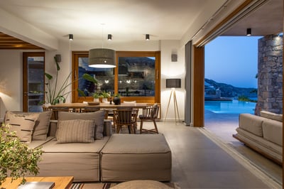 Luxury Villa Photo #28