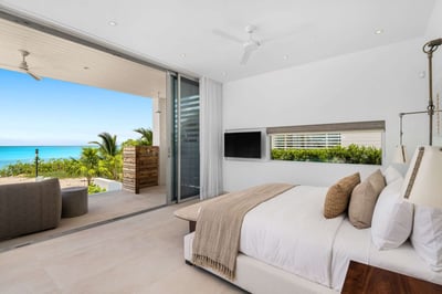 Luxury Villa Photo #34