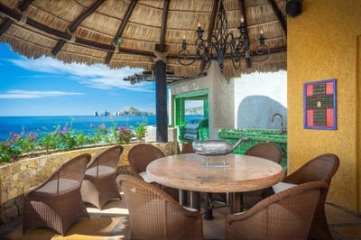 Luxury Villa Photo #13