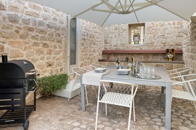 Luxury Villa Photo #11