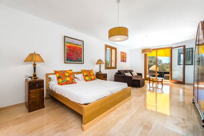 Luxury Villa Photo #31