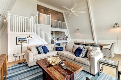 Luxury Villa Photo #17