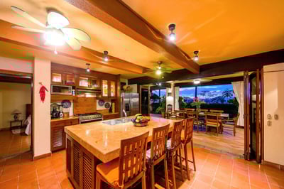 Luxury Villa Photo #7