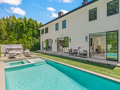Luxury Villa Photo #4