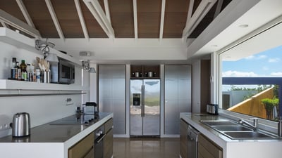 Kitchen & Dining Area
