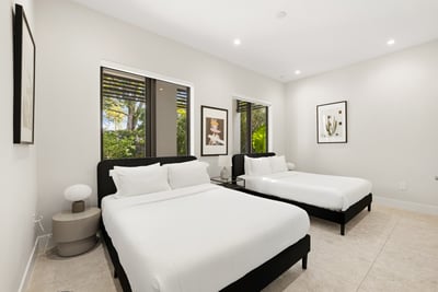 Luxury Villa Photo #31