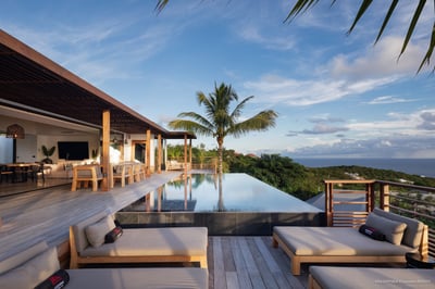 Sunset & Night: Breathtaking sunsets from the pool and terrace. Modern and chic outdoor lightin