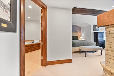 Luxury Villa Photo #23