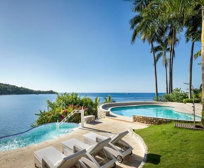 Luxury Villa Photo #4