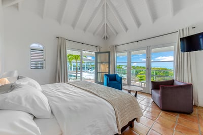 Luxury Villa Photo #43