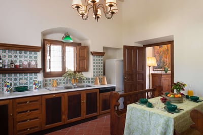 Luxury Villa Photo #4
