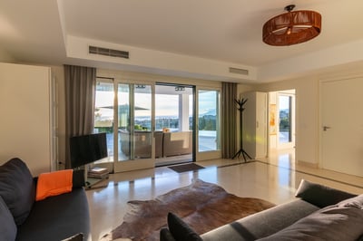 Luxury Villa Photo #27