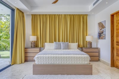 Luxury Villa Photo #14