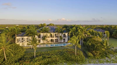 Luxury Villa Photo #3