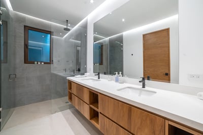 Luxury Villa Photo #23