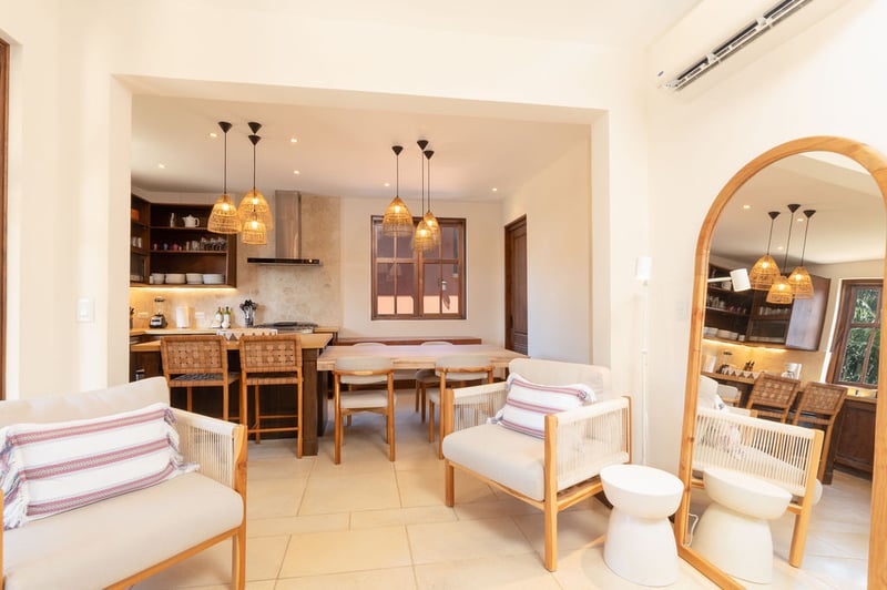 Casa Caura | 5 Calle La Ronda