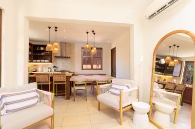 Luxury Villa Photo #10