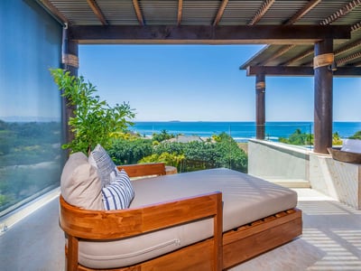 Luxury Villa Photo #30