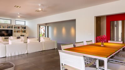 Luxury Villa Photo #41