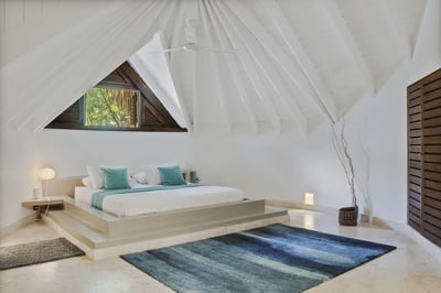 Luxury Villa Photo #40