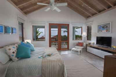 Luxury Villa Photo #13