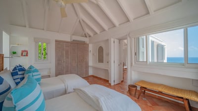 Luxury Villa Photo #49