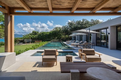 Luxury Villa Photo #8