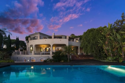 Luxury Villa Photo #2