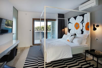Luxury Villa Photo #38