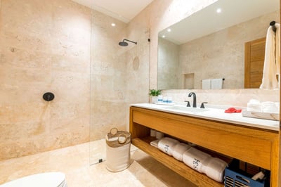 Luxury Villa Photo #28