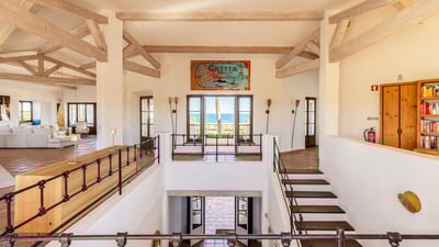 Luxury Villa Photo #16
