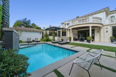 Luxury Villa Photo #2