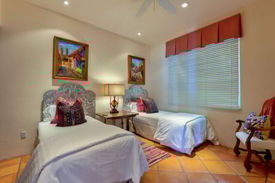 Luxury Villa Photo #27