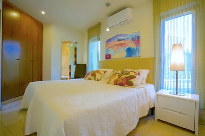 Luxury Villa Photo #38