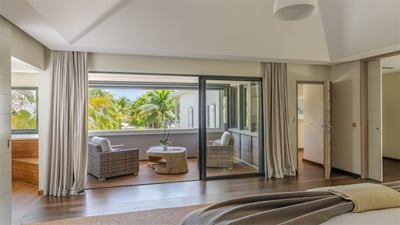 Luxury Villa Photo #45