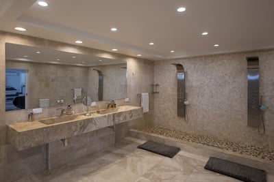 Luxury Villa Photo #47