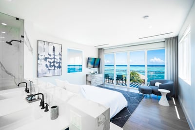 Luxury Villa Photo #22