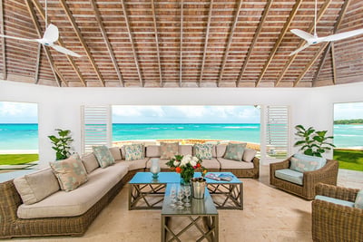 Luxury Villa Photo #6