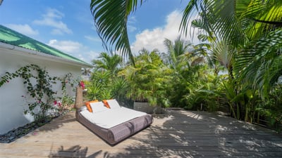 Luxury Villa Photo #5