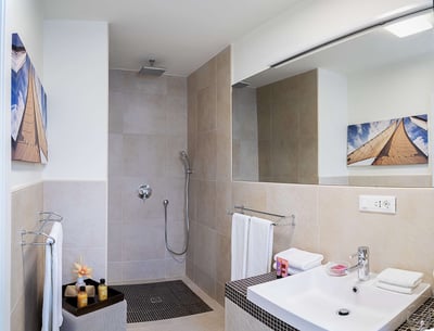 Luxury Villa Photo #7