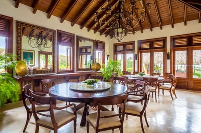 Luxury Villa Photo #15