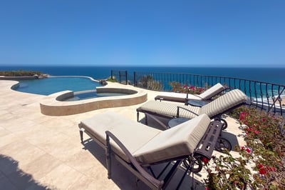 Luxury Villa Photo #5