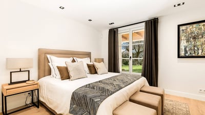 Luxury Villa Photo #11