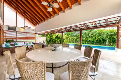 Luxury Villa Photo #8