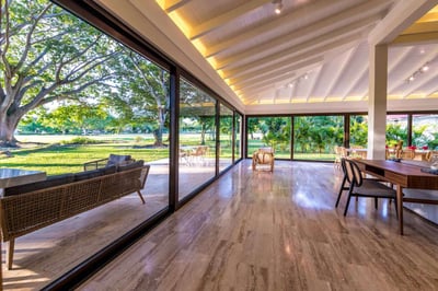 Luxury Villa Photo #6