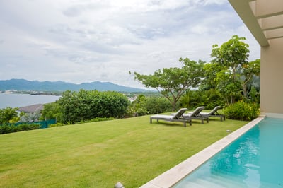 Luxury Villa Photo #12